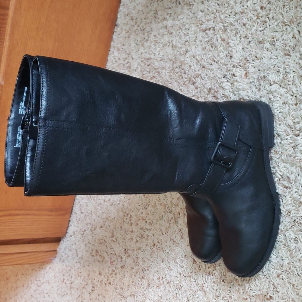 Riding boots, girls size 4. - Picture 3 of 7